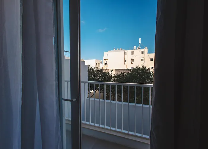 Seaside Luxury With Rooftop Pool Σπίτι διακοπών *